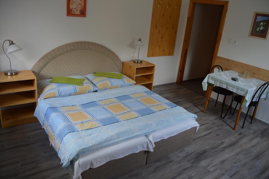 Penzion U Pily Paseky nad Jizerou Quarto foto